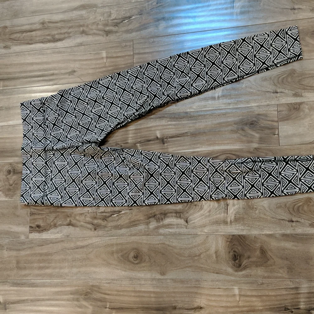 ❄️ 3/$30 VICTORIA'S SECRET PINK Athletic Leggings - Picture 4 of 5